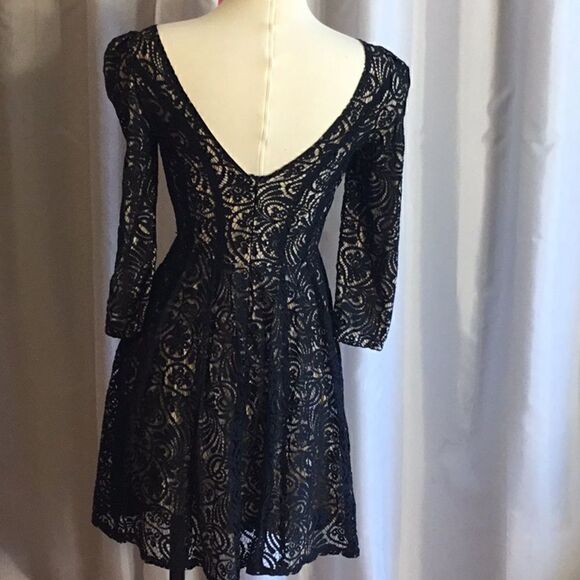 Form fitting black lace dress with long sleeves in size small by ARK & CO. - Picture 9 of 14